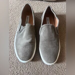 Slip on sneaker